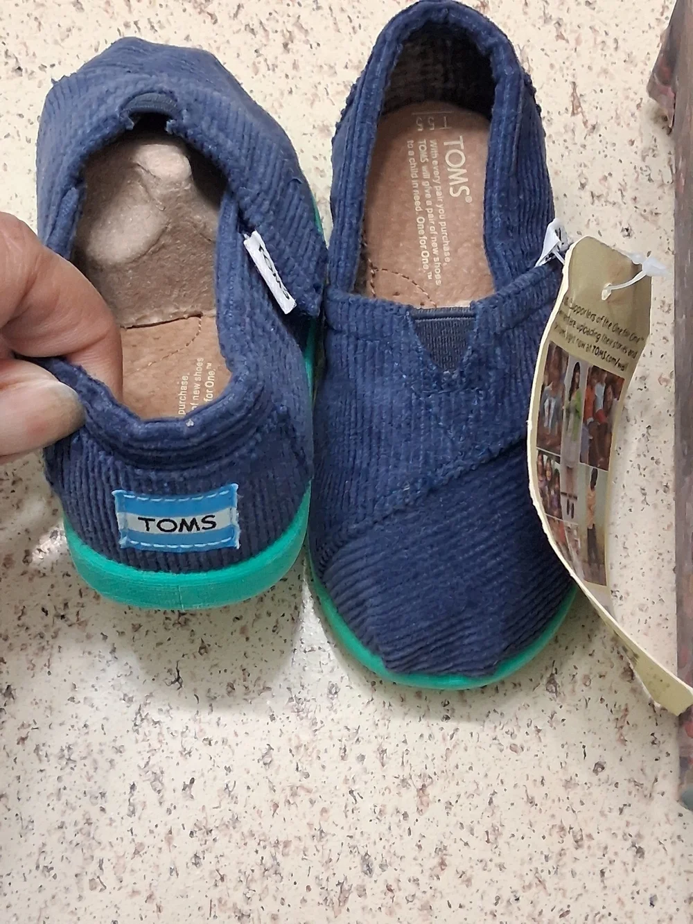 Toms easy slip